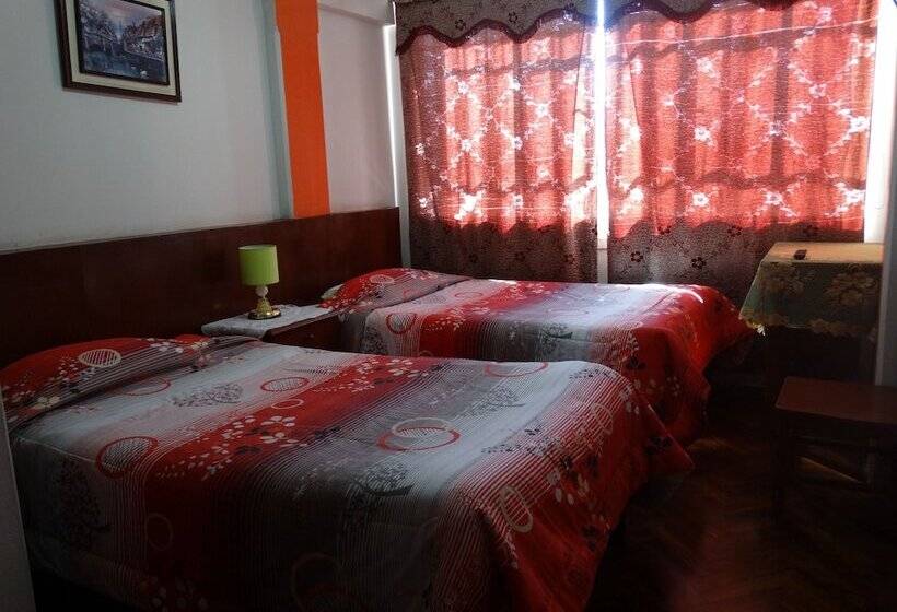 ホテル Presidente Inn   Hostel