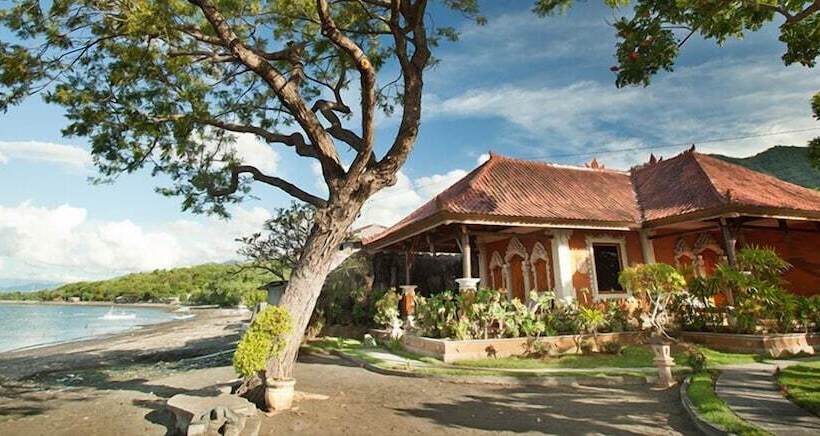 בית מלון כפרי Segara Bukit Seaside Cottages