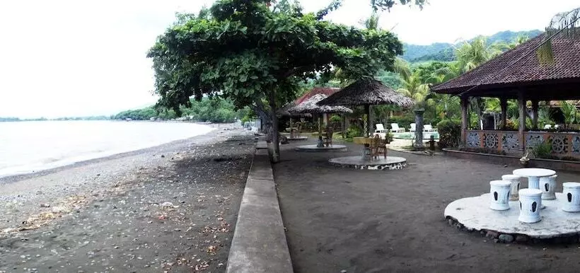 Hotelli Segara Bukit Seaside Cottages