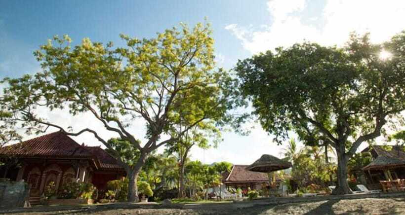 בית מלון כפרי Segara Bukit Seaside Cottages