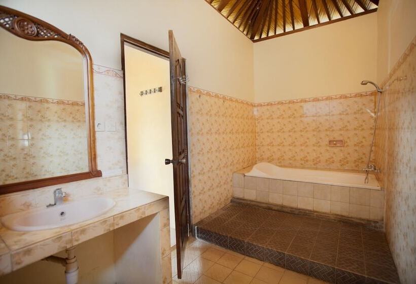 בית מלון כפרי Segara Bukit Seaside Cottages