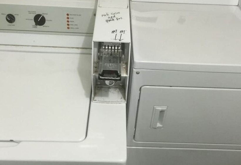 酒店 Toronto Travellers Home