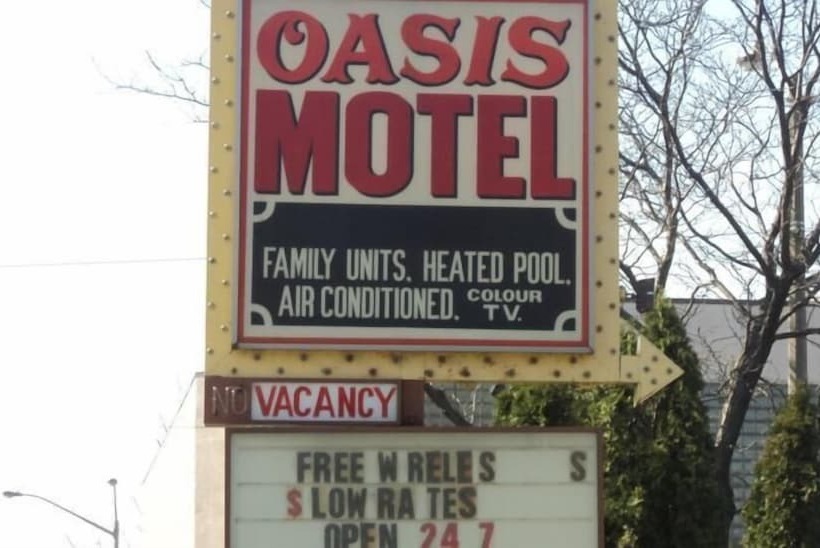 Oasis Motel By The Falls