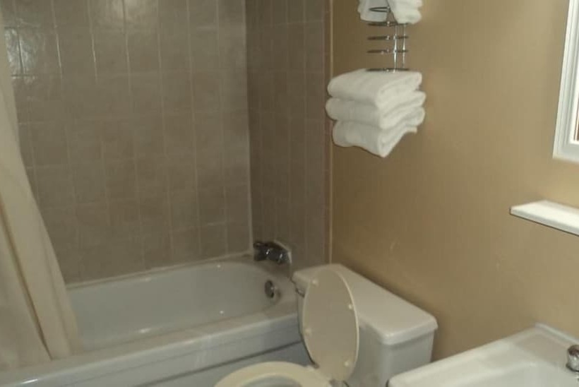 Oasis Motel By The Falls