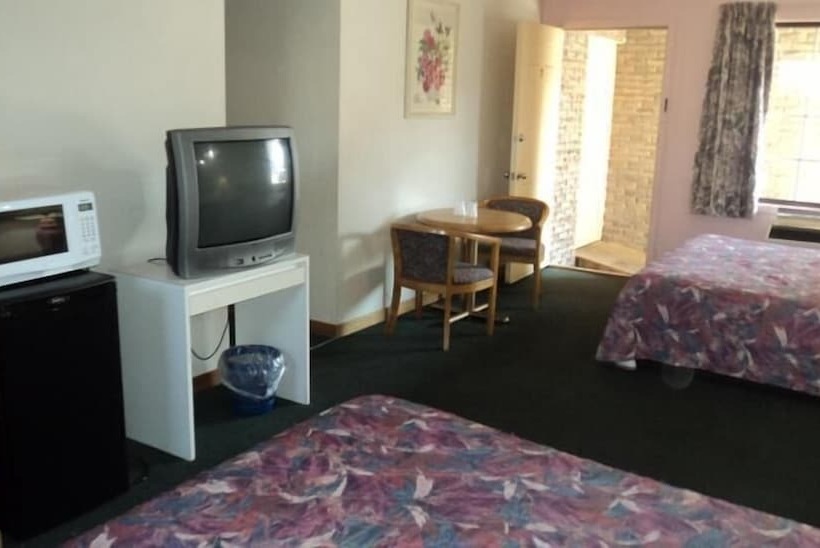 Oasis Motel By The Falls