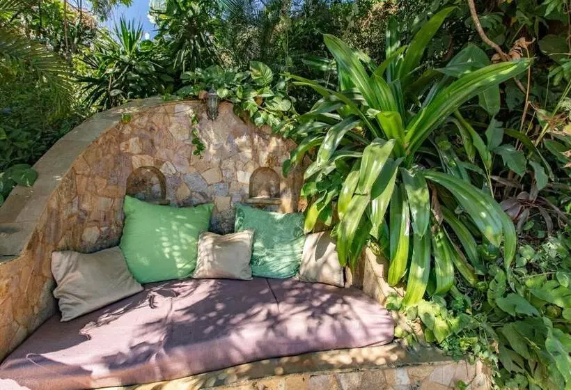 Villa Mango B&b