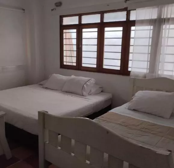 تختخواب و صبحانه Casa Crespo