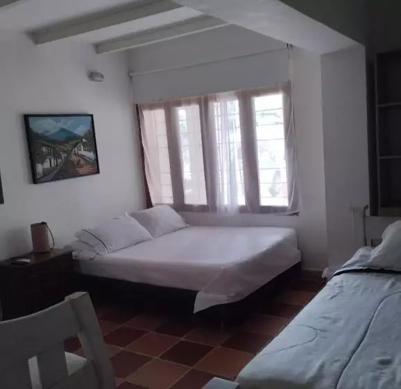 تختخواب و صبحانه Casa Crespo
