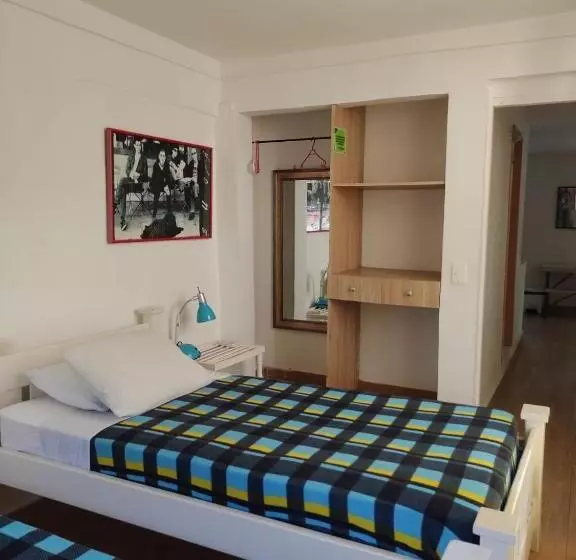 تختخواب و صبحانه Casa Crespo