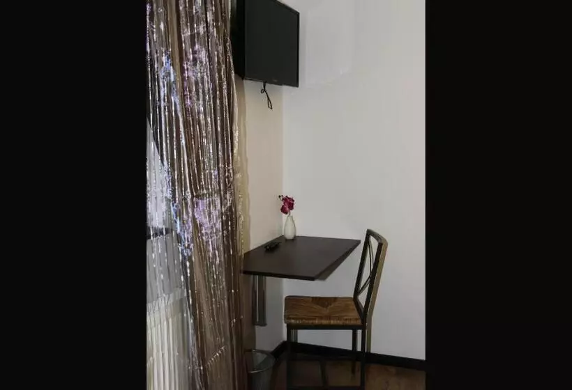 تختخواب و صبحانه La Livada