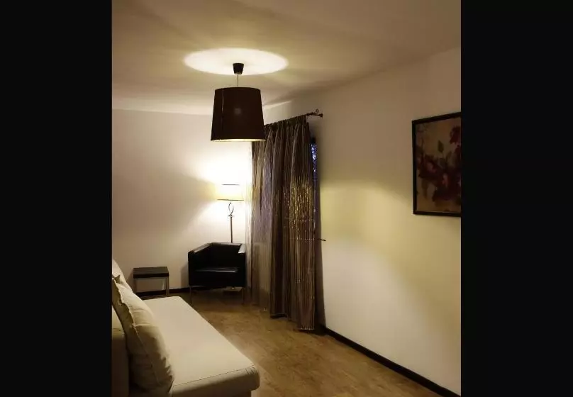 تختخواب و صبحانه La Livada