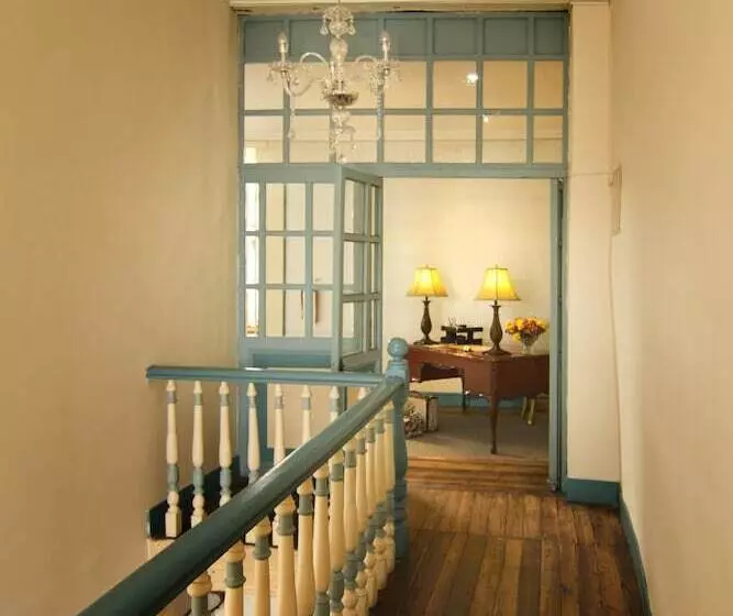 Del Parque Hotel & Suites