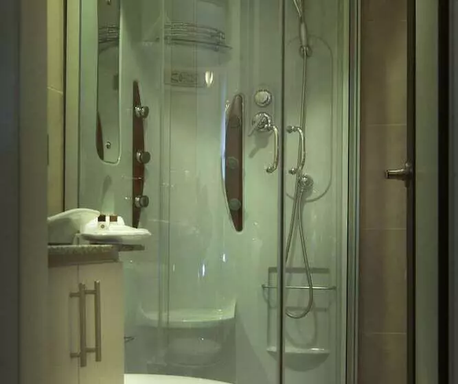 Del Parque Hotel & Suites