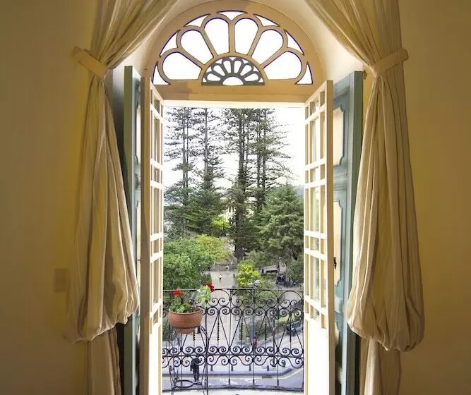 Del Parque Hotel & Suites