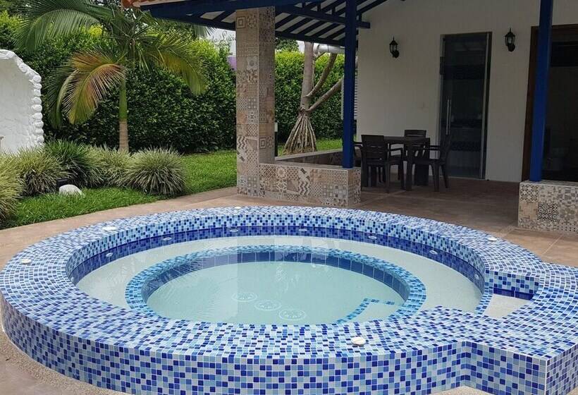 בית מלון כפרי Campestre Santa Lucia