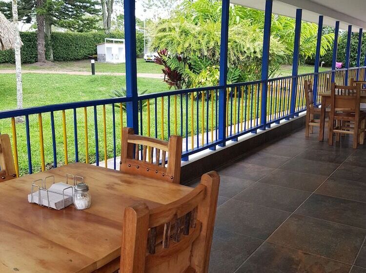 בית מלון כפרי Campestre Santa Lucia