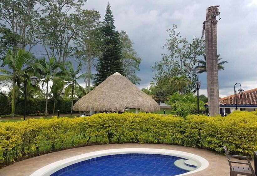 בית מלון כפרי Campestre Santa Lucia