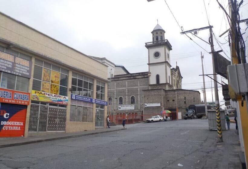 هتل El Jardin Cafetero Armenia