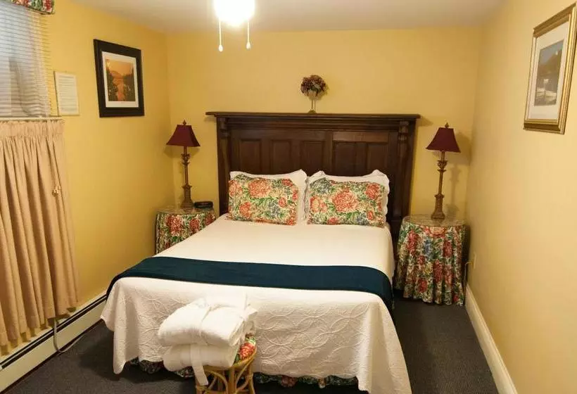 Hotelli Shipwright Inn