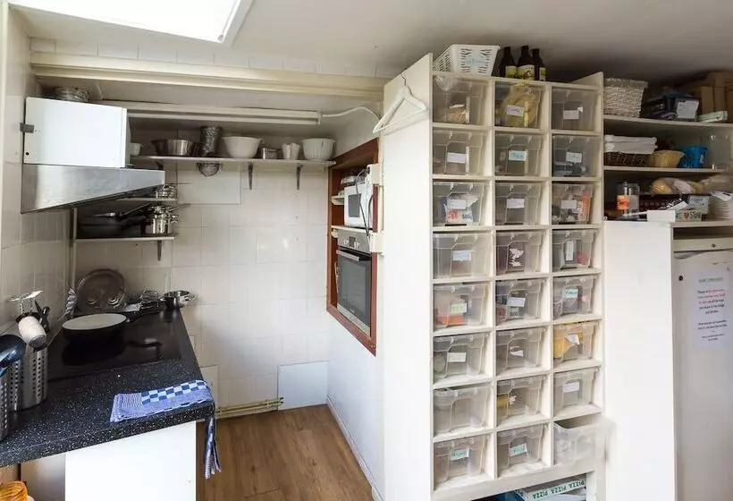 هتل Stone Hostel Utrecht