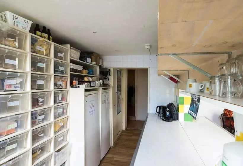 هتل Stone Hostel Utrecht