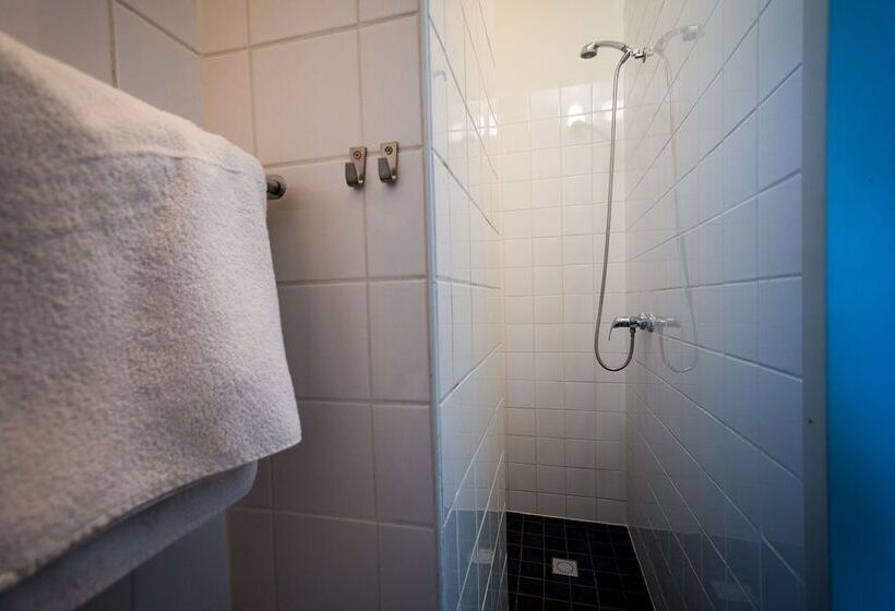 בית מלון כפרי Stone Hostel Utrecht