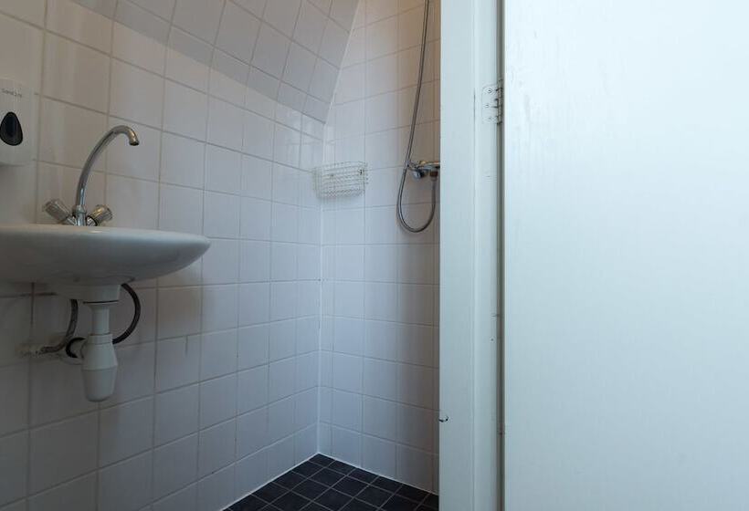 בית מלון כפרי Stone Hostel Utrecht