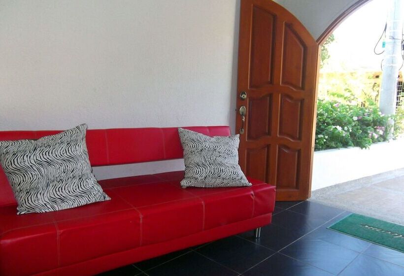 هاستل La Masia Hostal