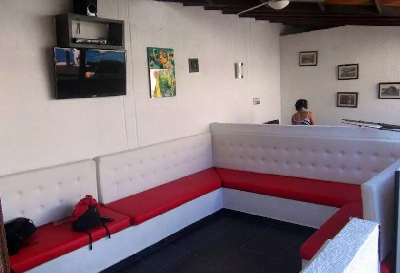 Retkeilymaja La Masia Hostal