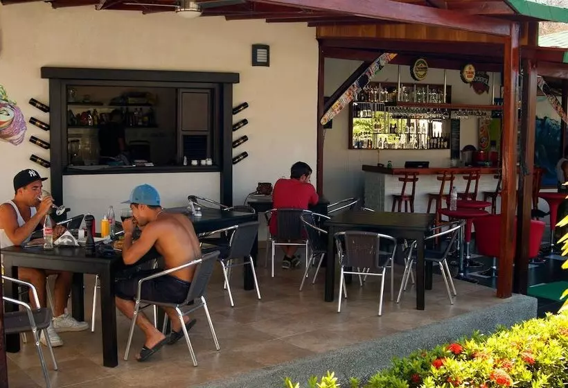Retkeilymaja La Masia Hostal