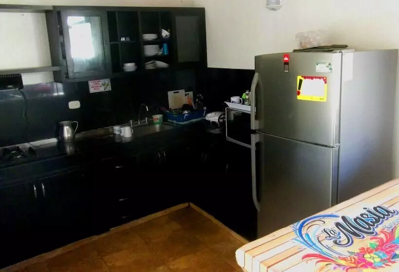 Retkeilymaja La Masia Hostal