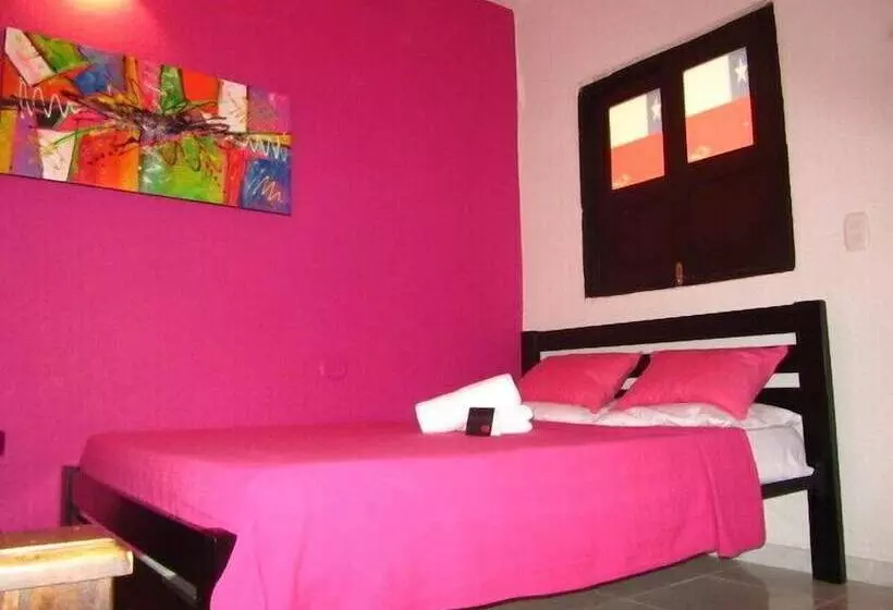 Retkeilymaja La Masia Hostal