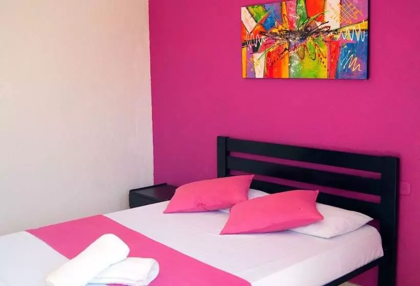 Retkeilymaja La Masia Hostal