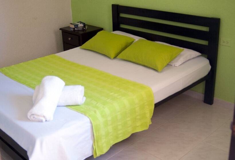 هاستل La Masia Hostal