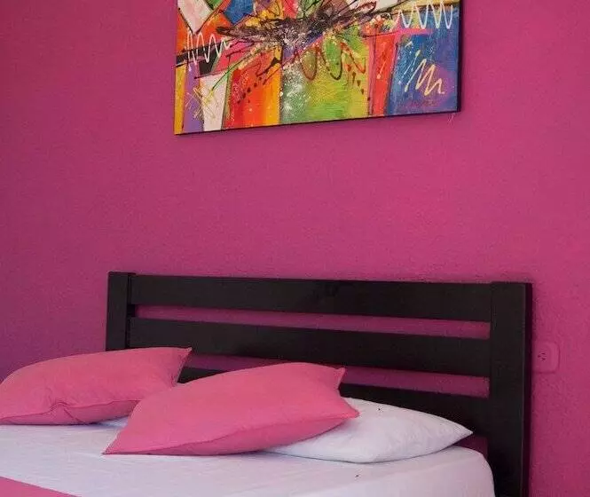 Retkeilymaja La Masia Hostal