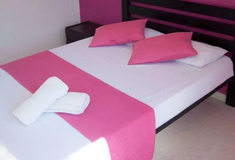 Retkeilymaja La Masia Hostal
