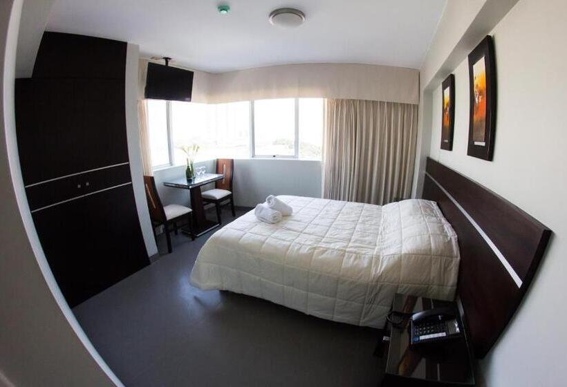 Mariategui Hotel & Suites