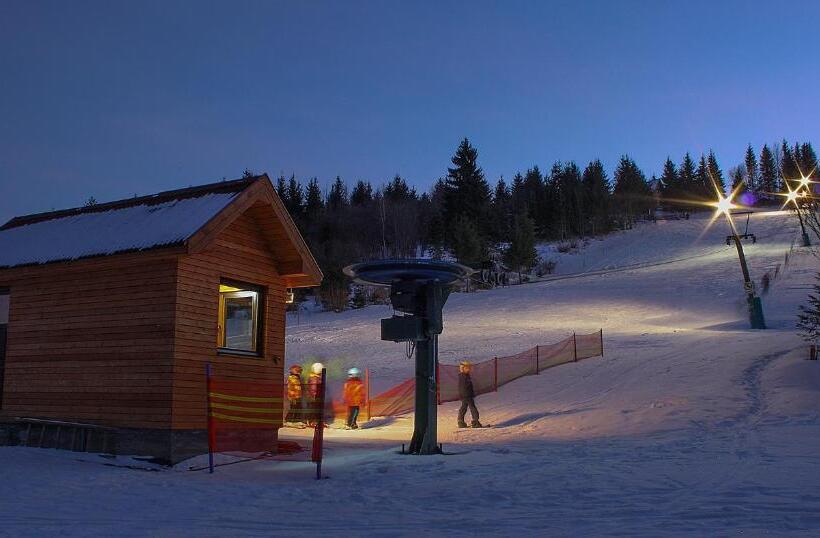 تختخواب و صبحانه Mountain Rest Pension