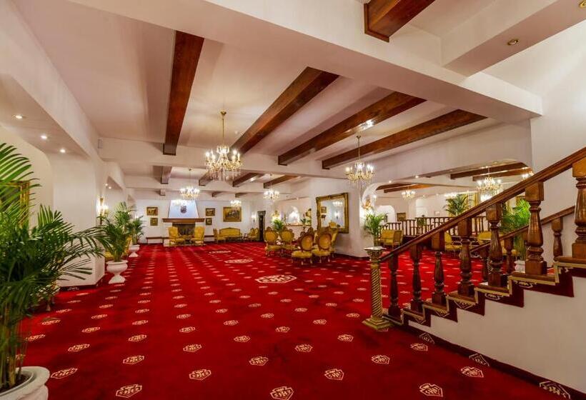 Aurelius Imparatul Romanilor Hotel & Spa