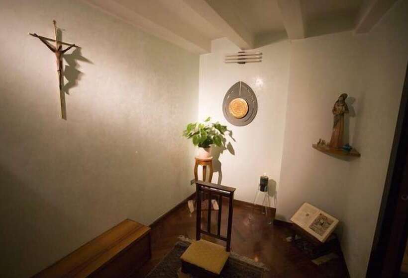 Отель Domus Mariae Albergo