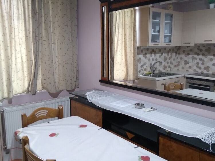 בית מלון כפרי Eliza Apartments