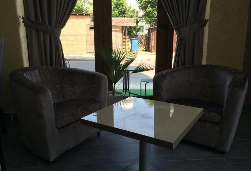 هتل Lucas Boutique