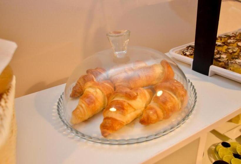 هتل Lucas Boutique