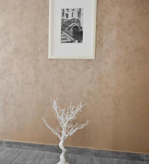 هتل Lucas Boutique