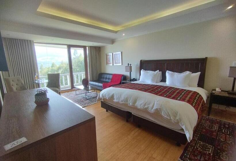 Hotel Medina Del Lago