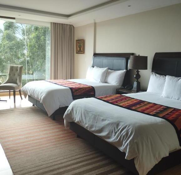 Hotel Medina Del Lago