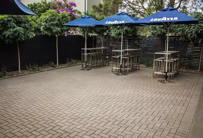 هتل The Sunnyside Tavern, Broadmeadow