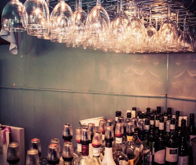 ホテル The Sunnyside Tavern, Broadmeadow