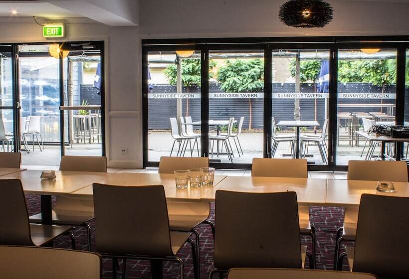 ホテル The Sunnyside Tavern, Broadmeadow