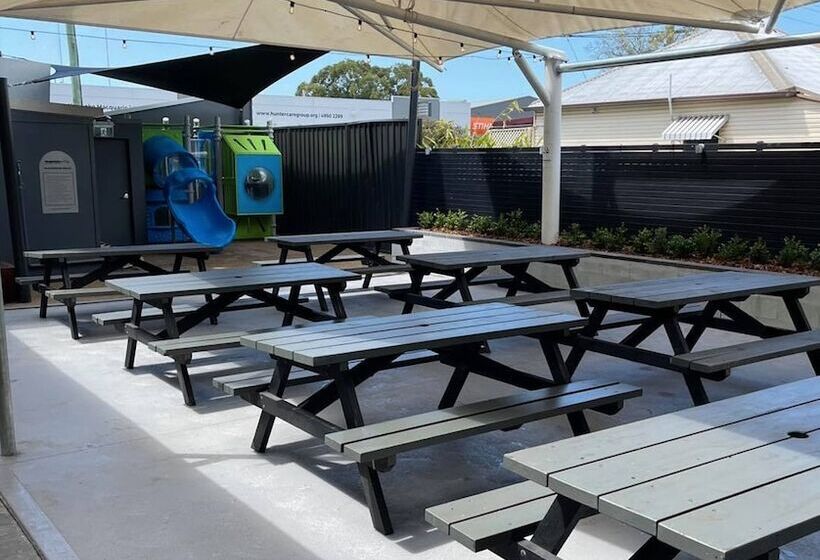 ホテル The Sunnyside Tavern, Broadmeadow